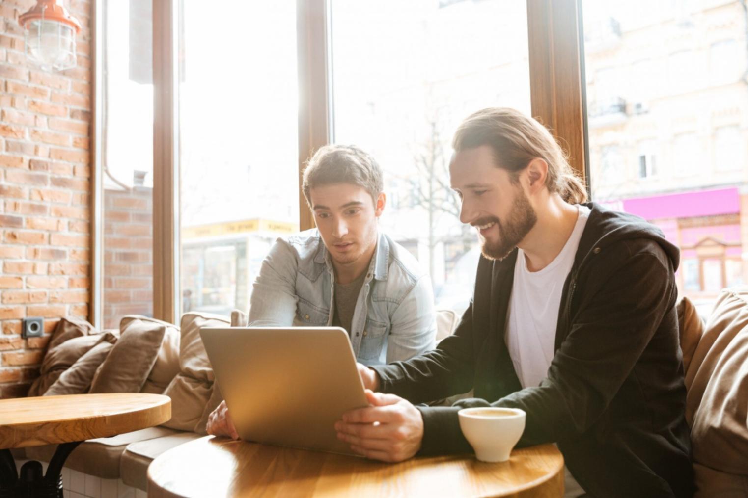 Sesión de formación práctica con ejemplos reales